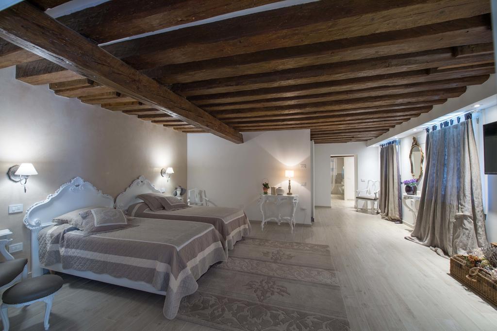 Savoia E Jolanda Apartments Βενετία Δωμάτιο φωτογραφία